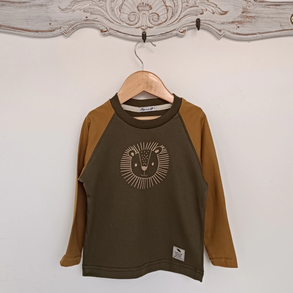 camiseta bebe leon verde musgo