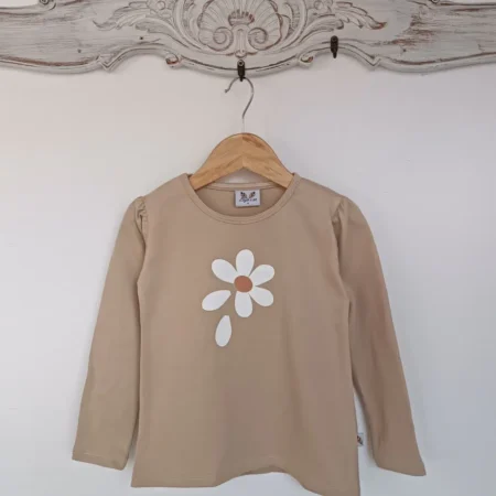 remera nena margarita beige