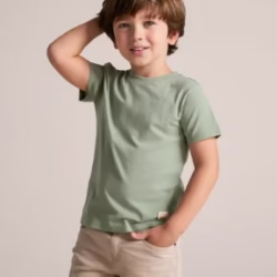 Remera niño basica oliva
